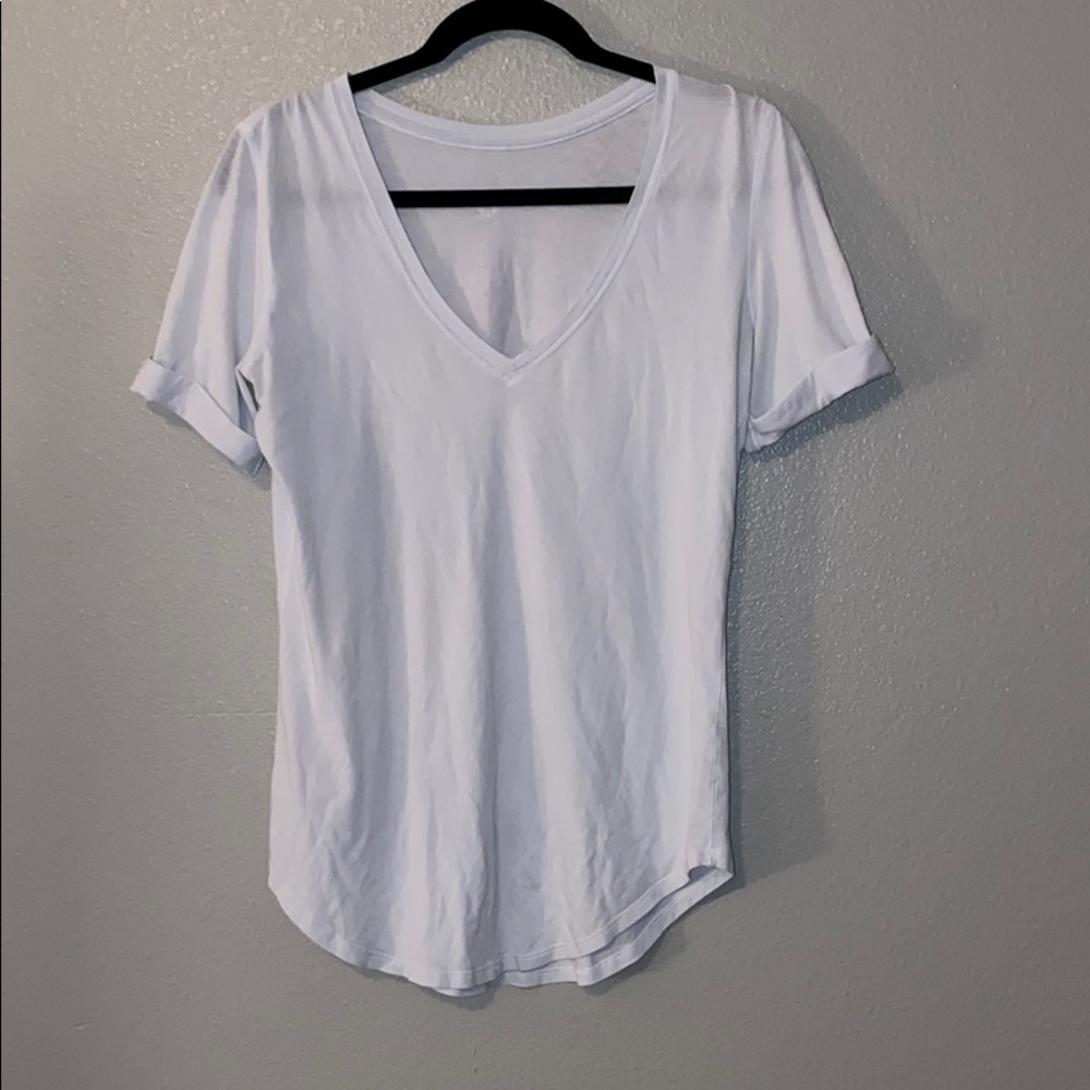 lululemon t-shirt